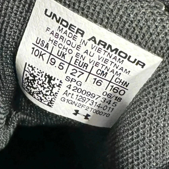 Baseball Cleats Youth- Under Armour  ~ Leadoff Size 10K - Picture 3 of 9